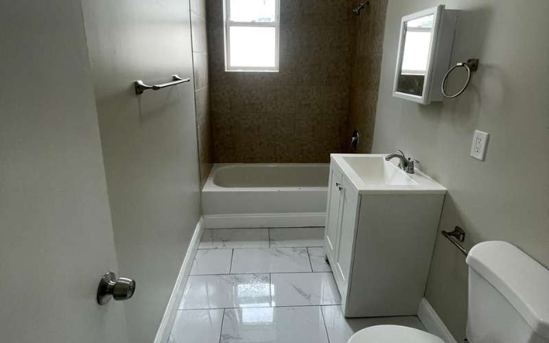 How to Choose the Best Flooring for Your Bathroom Remodel